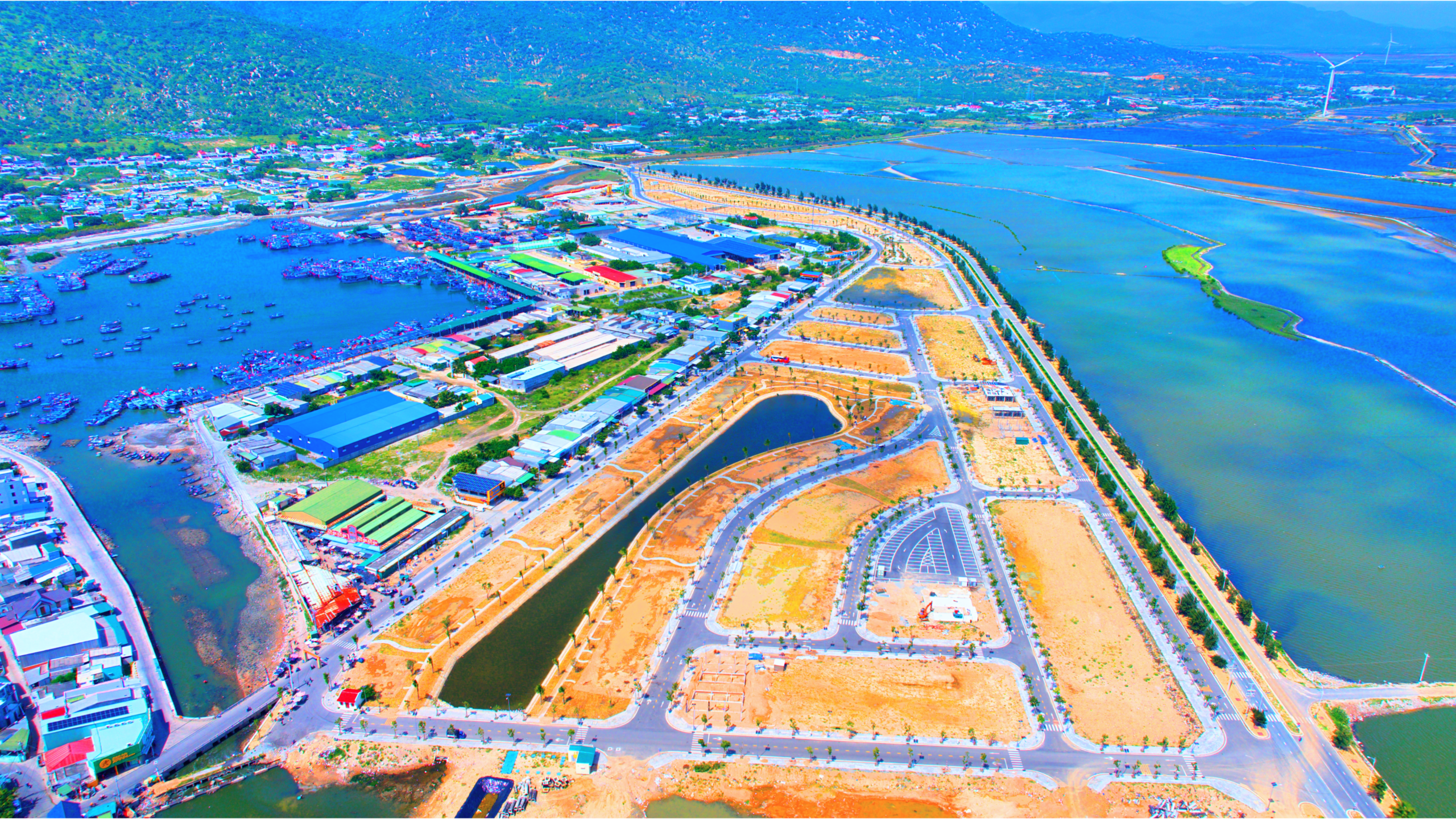 Cà Ná New City